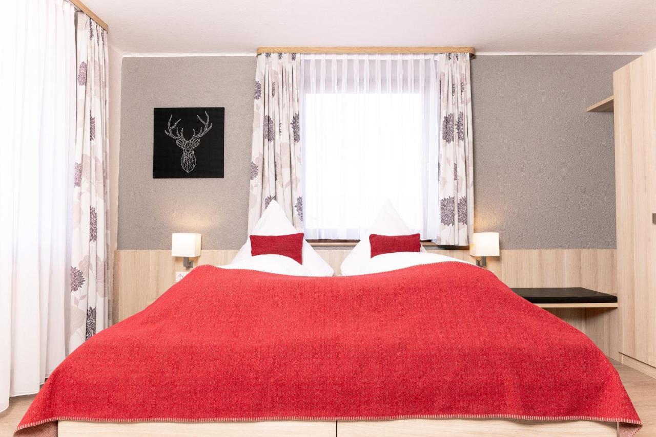 Genusshotel Hirschen - Erholung Im Gruenen Sallneck Kültér fotó